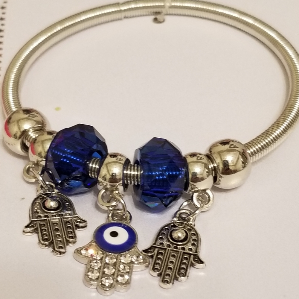 3/30❤️Hamsa Hand Evil Eye Charm Blue Bracelet New